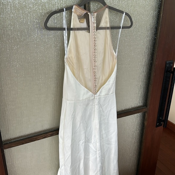 Revolve Bronx and Banco Paros Gown in White
size 4-6 NWT - Picture 15 of 17